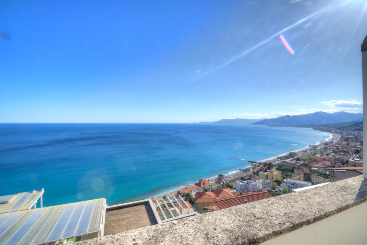 Villa Ischia Attico Sul Mare A Verezzi Borgio Verezzi Εξωτερικό φωτογραφία